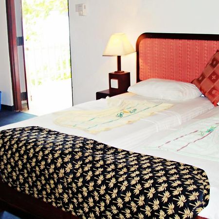 Hotel Araliya Villa 巴勒皮蒂耶 外观 照片